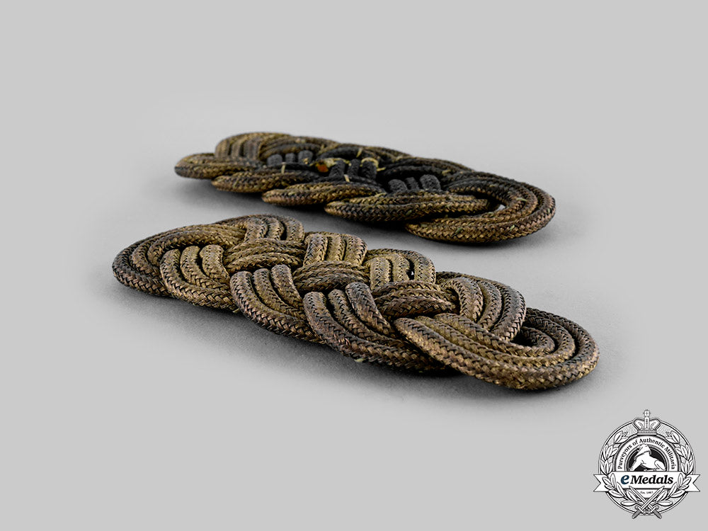 germany,_heer._a_set_of_generalfeldmarschall_shoulder_board_decorations_ci19_1377_1