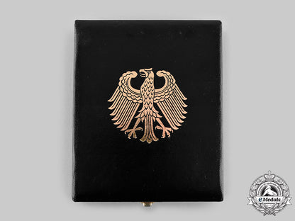germany,_federal_republic._an_order_of_merit,_i_class_officer_with_case,_ladies_issue,_by_steinhauer&_luck_ci19_1414_1_1_1