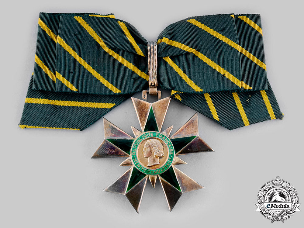 france,_iv_republic._an_order_of_merit_for_service_to_veterans,_i_class_commander,_by_arthus_bertrand,_c.1955_ci19_1491_2