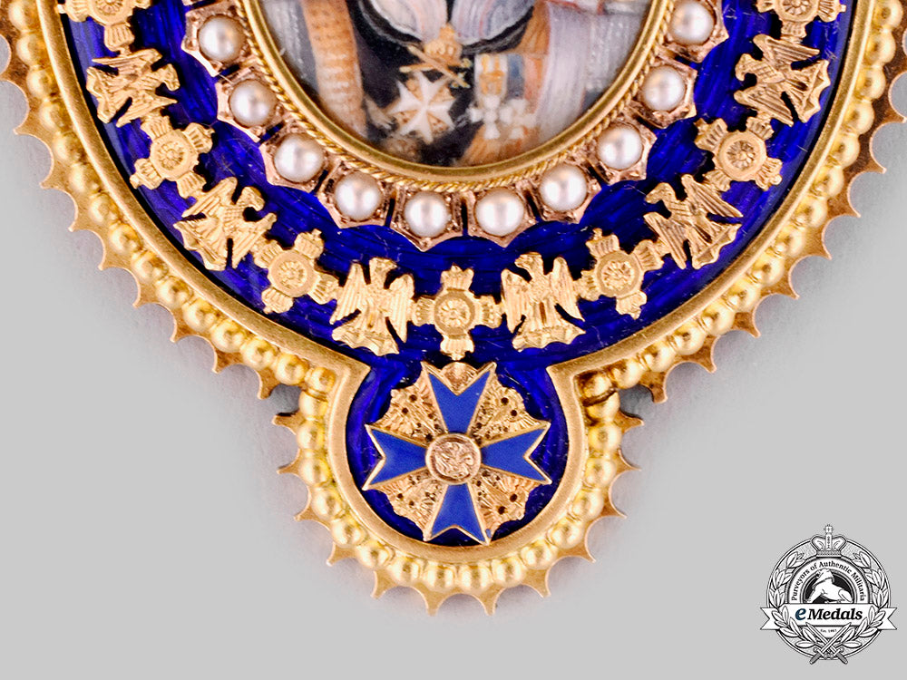 prussia,_kingdom._a_family_order_of_wilhelm_ii_portrait_in_gold,_diamonds_and_pearls,_c.1910_ci19_1560_1