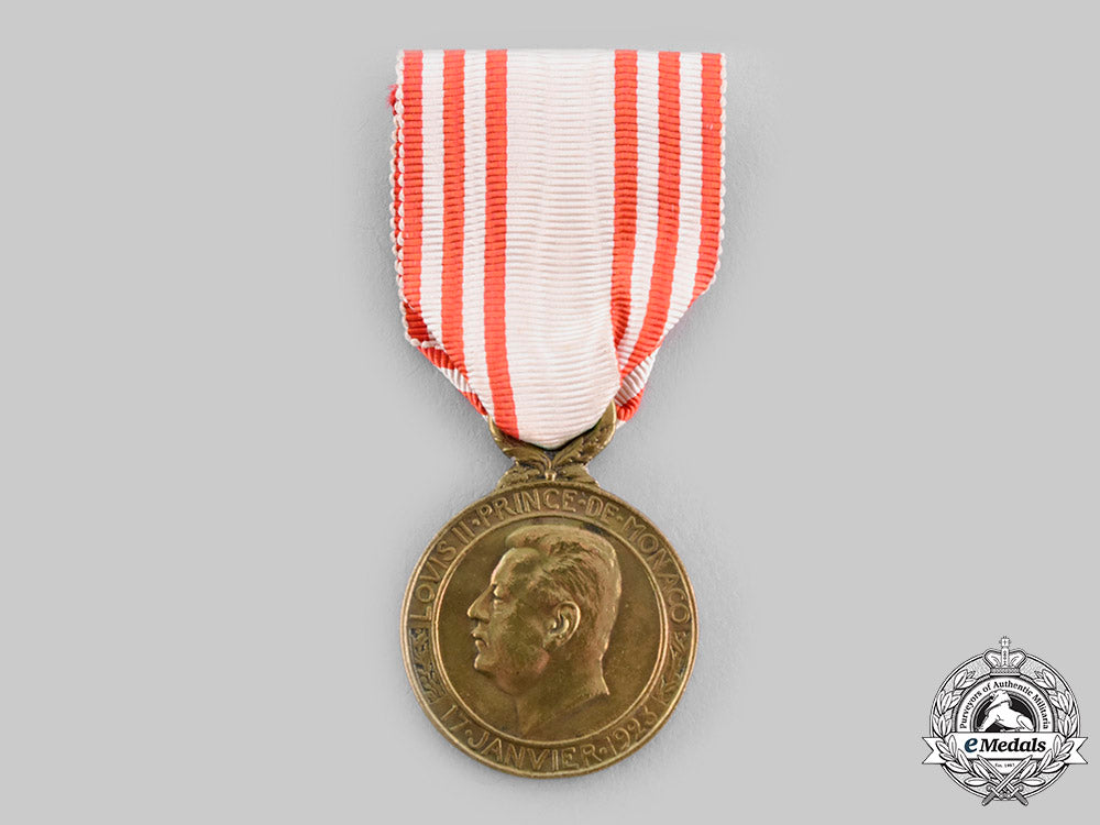 monaco,_kingdom._a_medal_of_honour_for_work_with_case_of_issue,_c.1923_ci19_1591_1_1_1
