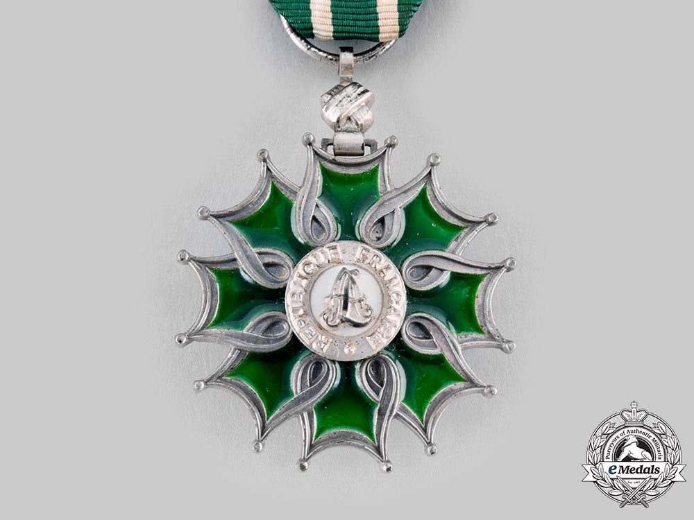 france,_iv_republic._an_order_of_arts_and_letters,_iii_class_knight,_c.1960_ci19_1599