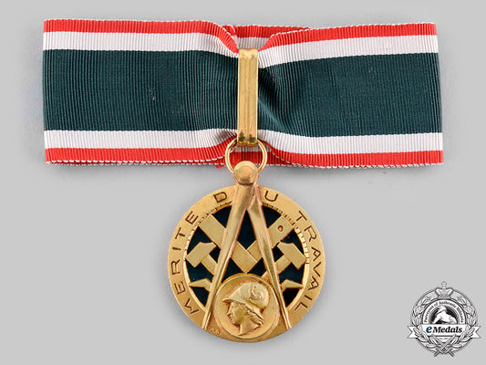 france,_iv_republic._an_order_of_merit_for_commerce_and_industry,_iii_class_knight,_c.1960_ci19_1608_1