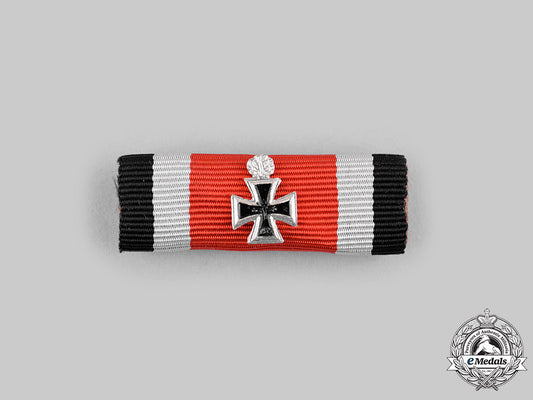 germany,_federal_republic._a_ribbon_bar_for_a_knight’s_cross_of_the_iron_cross_with_oak_leaves,1957_version_ci19_1646