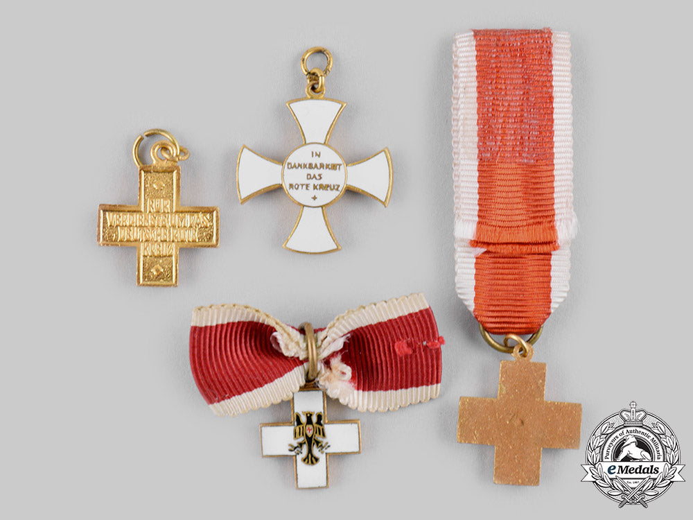 germany,_federal_republic._a_lot_of_german_red_cross(_drk)_decoration_miniatures,1957_versions_ci19_1650