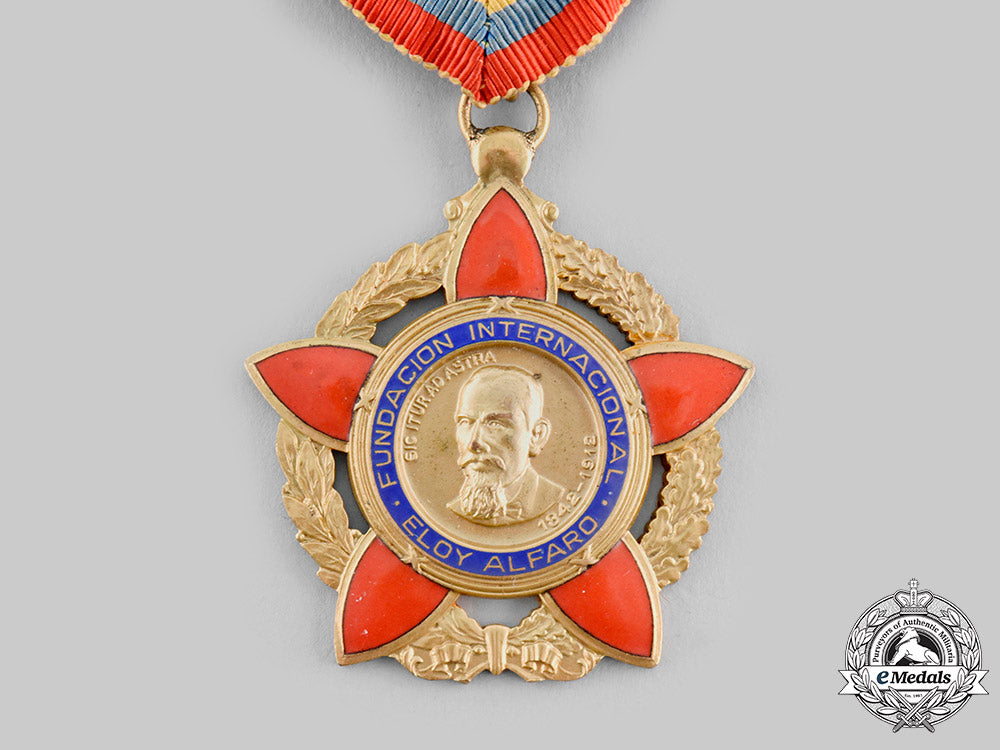 ecuador._an_order_of_the_international_foundation_of_eloy_alfaro,_commander_badge,_c.1950_ci19_1658_1