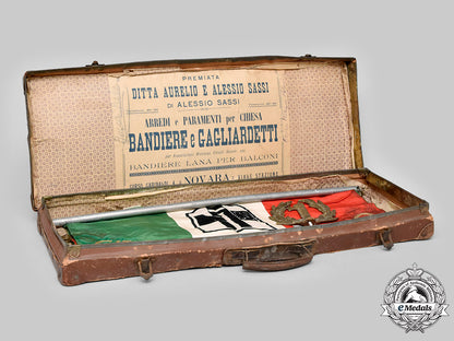 italy,_fascist_state._a_scarce_standard_for_italian_volunteers_in_the_spanish_civil_war,_c.1936_ci19_1677_1