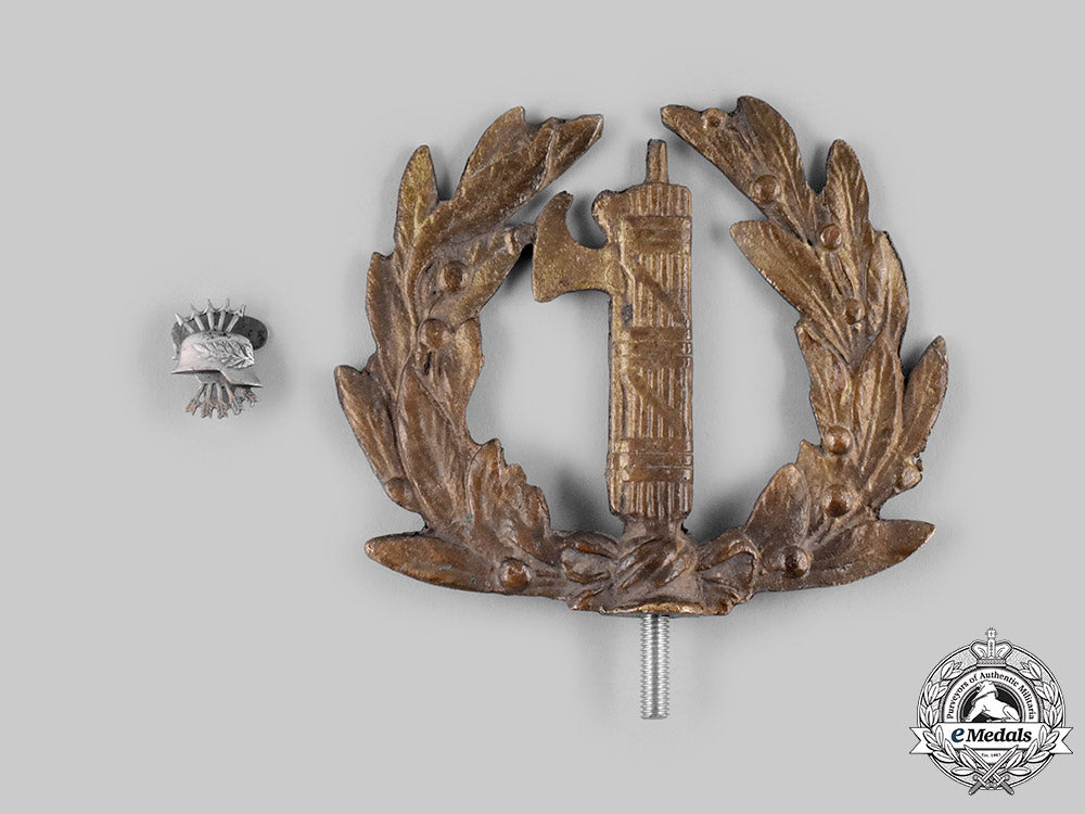 italy,_fascist_state._a_scarce_standard_for_italian_volunteers_in_the_spanish_civil_war,_c.1936_ci19_1682_1