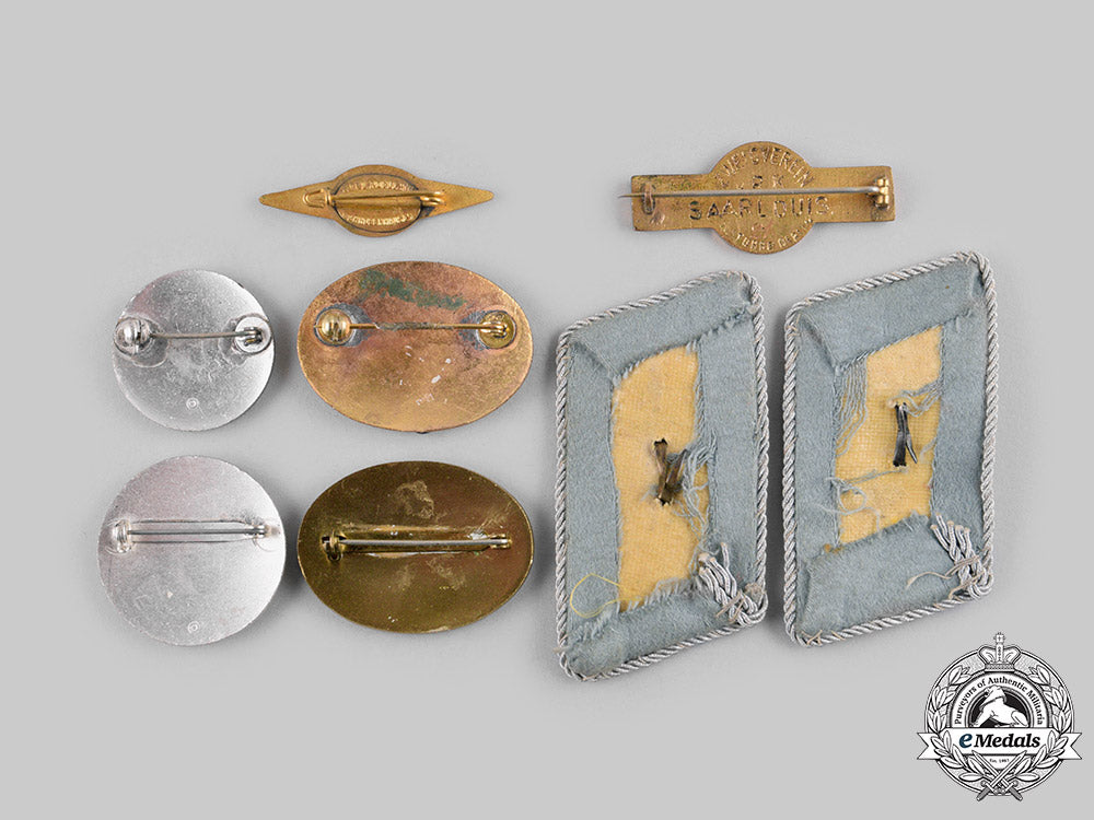 germany,_drk._a_lot_of_red_cross_badges_and_insignia_ci19_1685_3_1