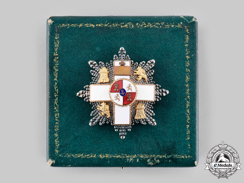 spain,_franco._an_order_of_military_merit,_ii_class_star_with_case,_c.1950_ci19_1698_3_1_1