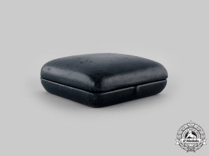 spain,_fascist_state._an_order_of_saint_raymond_of_peñafort_with_case,_miniature,_by_villanueva&_laiseca_c.1950_ci19_1718_1