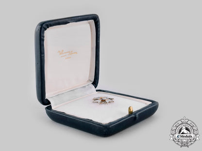 spain,_fascist_state._an_order_of_saint_raymond_of_peñafort_with_case,_miniature,_by_villanueva&_laiseca_c.1950_ci19_1719_1