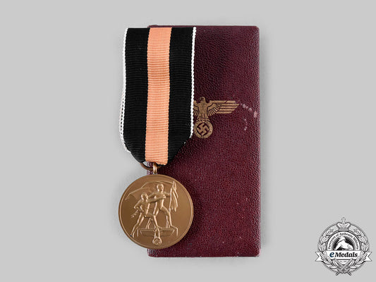 germany,_third_reich.1_october1938_medal(_sudetenland_medal),_with_case_ci19_2120_1