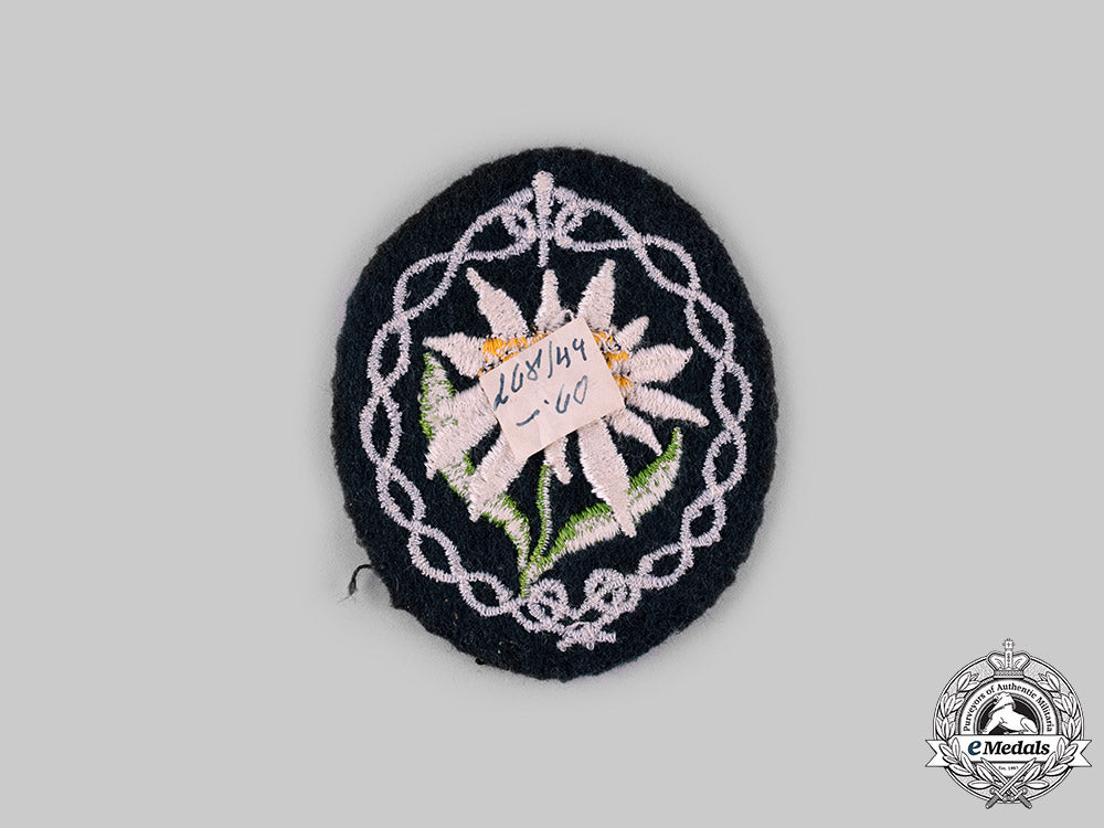 germany,_heer._a_lot_of_gebirgsjäger_uniform_insignia_ci19_2128