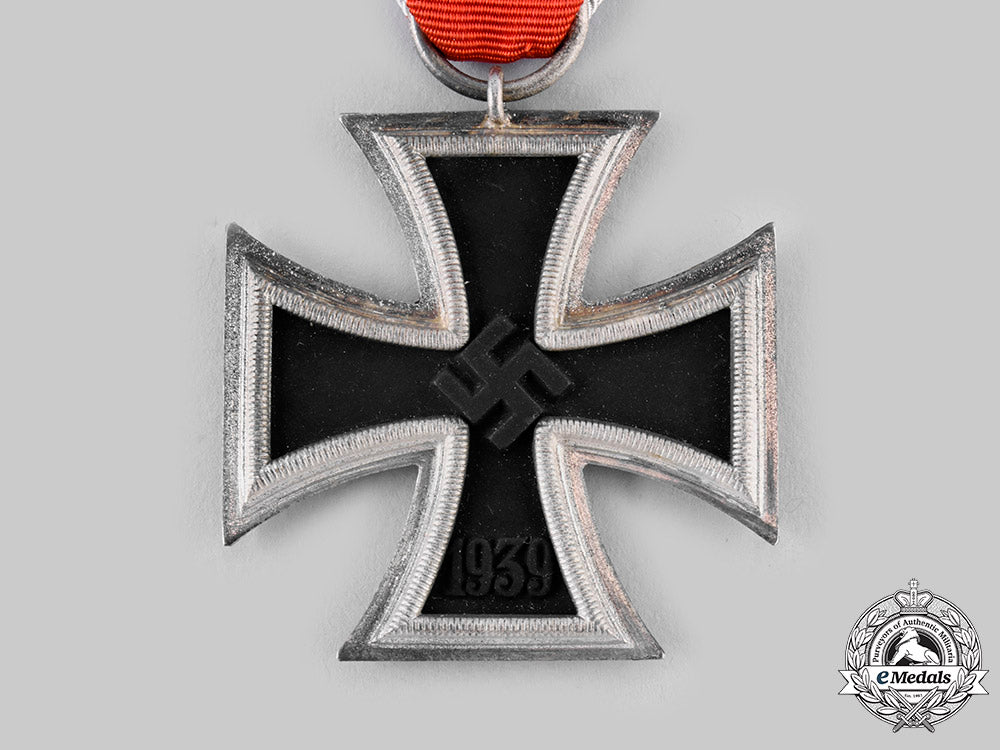 germany,_heer._a1939_iron_cross_ii_class_with_award_document,_by_klein_and_quenzer_ci19_2133_1_2