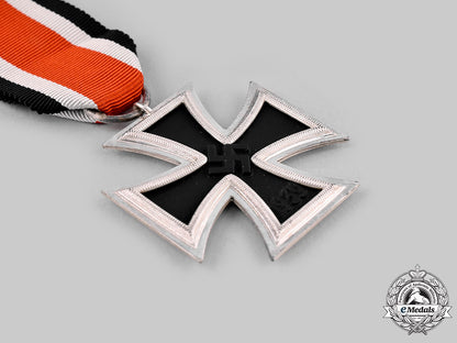germany,_wehrmacht._a1939_iron_cross_ii_class_with_package_of_issue_ci19_2148