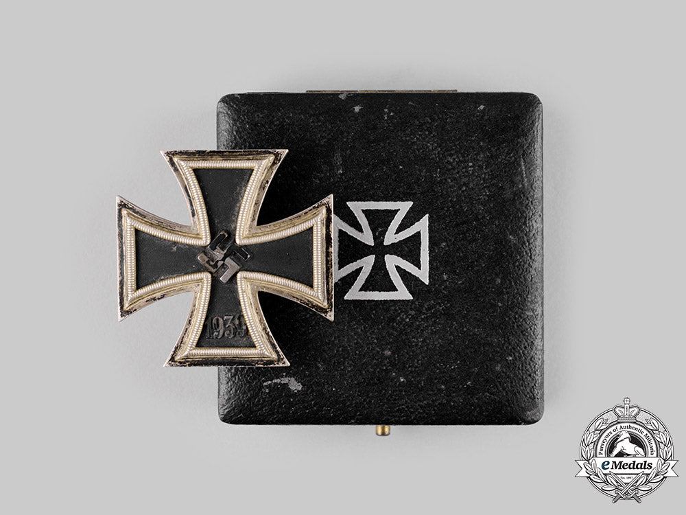 germany,_wehrmacht._a1939_iron_cross_i_class,_with_case,_by_wilhelm_deumer_ci19_2222