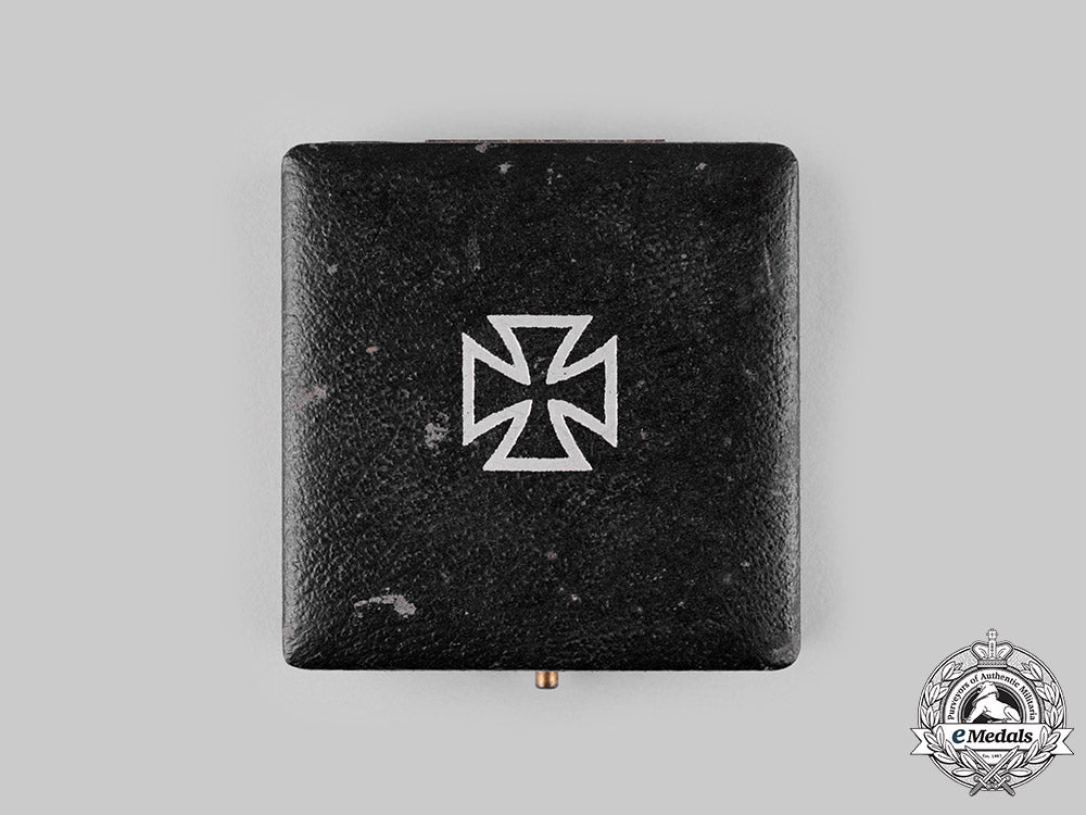 germany,_wehrmacht._a1939_iron_cross_i_class,_with_case,_by_wilhelm_deumer_ci19_2227