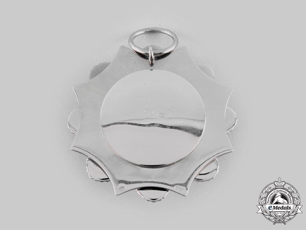 bahrain,_kingdom._an_italian-_made_order_of_achievement,_ii_class_ci19_2310_1