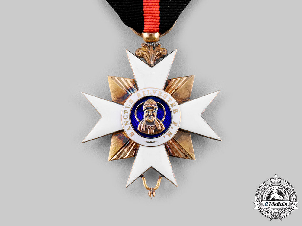 vatican._an_order_of_st._sylvester_and_of_the_golden_spur_in_gold,_knight,_c.1900_ci19_2325_1_1_1_1_1_1_1