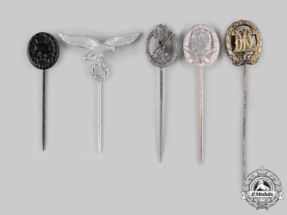 germany,_wehrmacht._a_lot_of_stick_pin_badges_ci19_2330