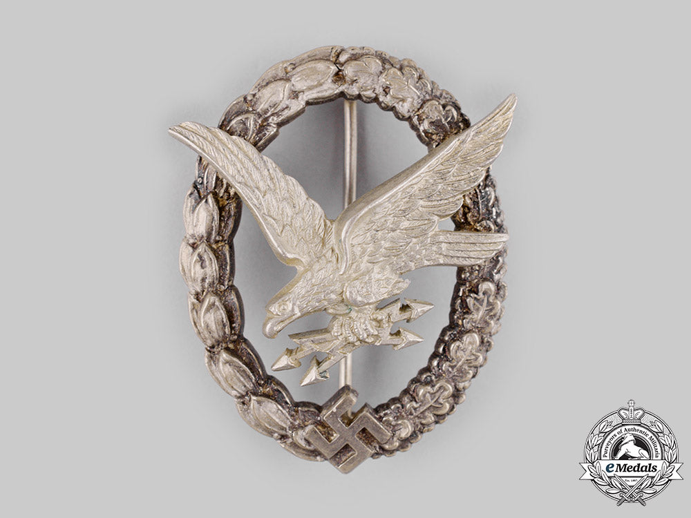 germany,_luftwaffe._a_radio_operator_and_air_gunner_badge_by_imme&_sohn_ci19_2386_2_1_1