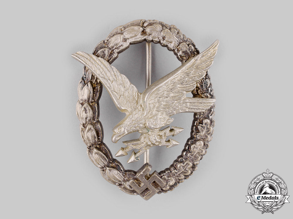 germany,_luftwaffe._a_radio_operator_and_air_gunner_badge_by_imme&_sohn_ci19_2386_2_1_1