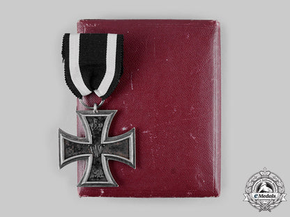 germany,_imperial._a_cased1914_iron_cross_ii_class_ci19_2432