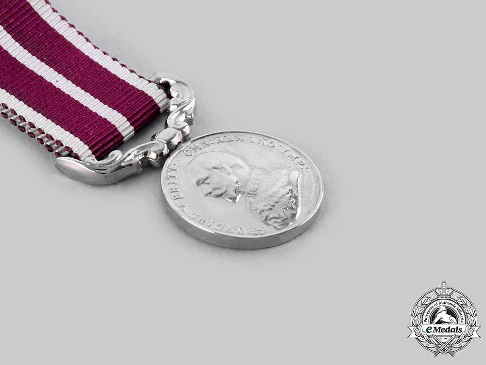 united_kingdom._two_miniature_army_awards_ci19_2562_1
