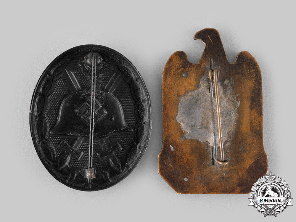 germany,_third_reich._a_pair_of_badges_ci19_2595