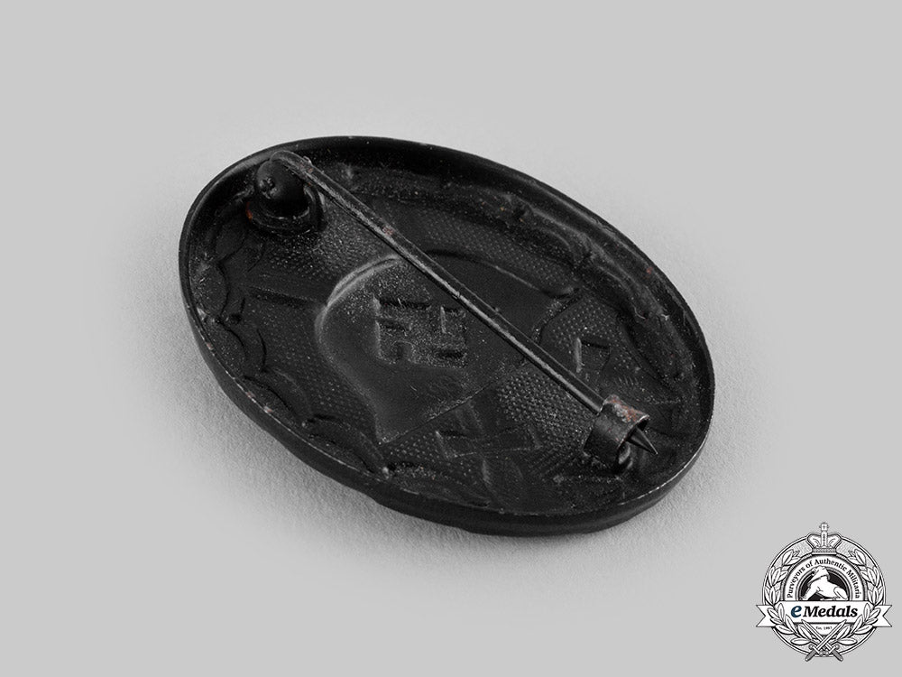 germany,_third_reich._a_pair_of_badges_ci19_2596