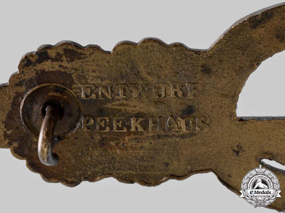 germany,_kriegsmarine._a_u-_boat_front_clasp,_bronze_grade,_by_schwerin_ci19_2605_2