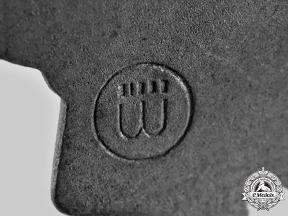 germany,_wehrmacht._an_infantry_assault_badge,_silver_grade,_by_e._ferdinand_wiedmann_ci19_2688_1