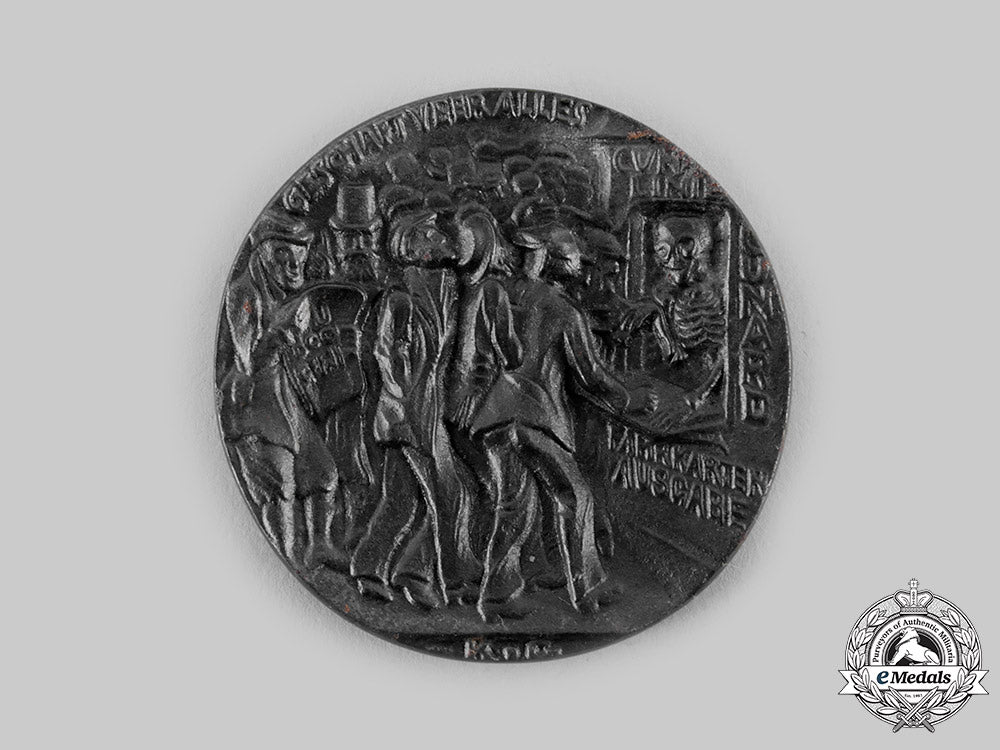 united_kingdom._a_lusitania_medallion_with_carton_ci19_2740_1_2