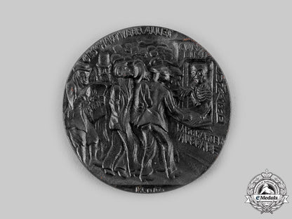 united_kingdom._a_lusitania_medallion_with_carton_ci19_2740_1_2