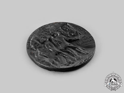 united_kingdom._a_lusitania_medallion_with_carton_ci19_2743_1_2