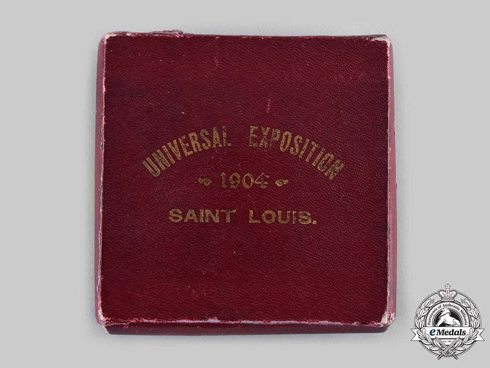 united_states._a_louisiana_purchase_exposition,_gold_grade_medal_ci19_2765_1
