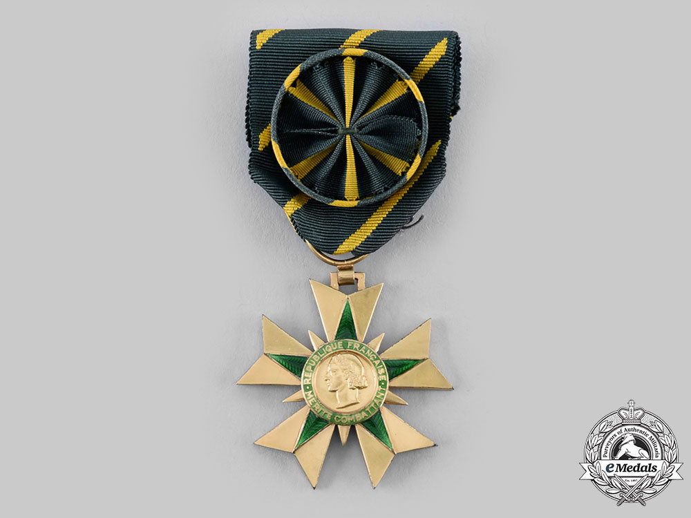 france,_iv_republic._an_order_of_merit_for_service_to_veterans,_ii_class_officer,_c.1955_ci19_2797_1