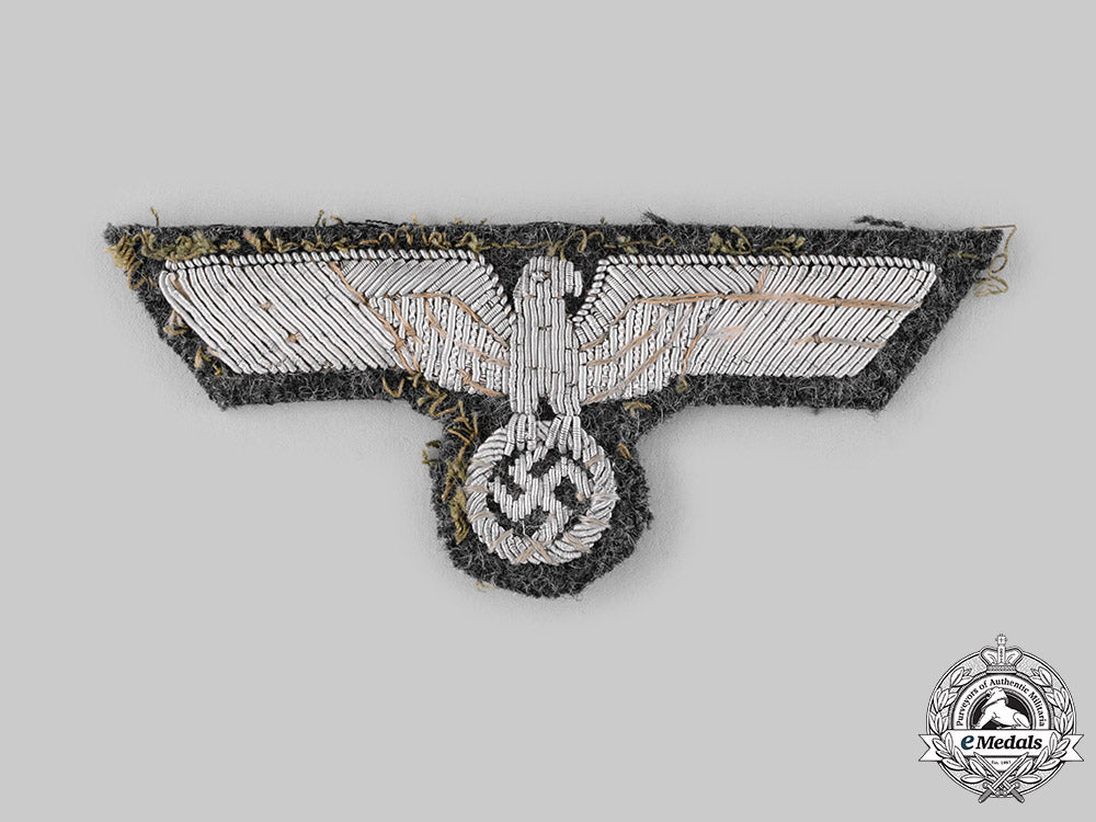 germany,_heer._an_army_officer’s_breast_eagle,_tunic_removed_ci19_2857