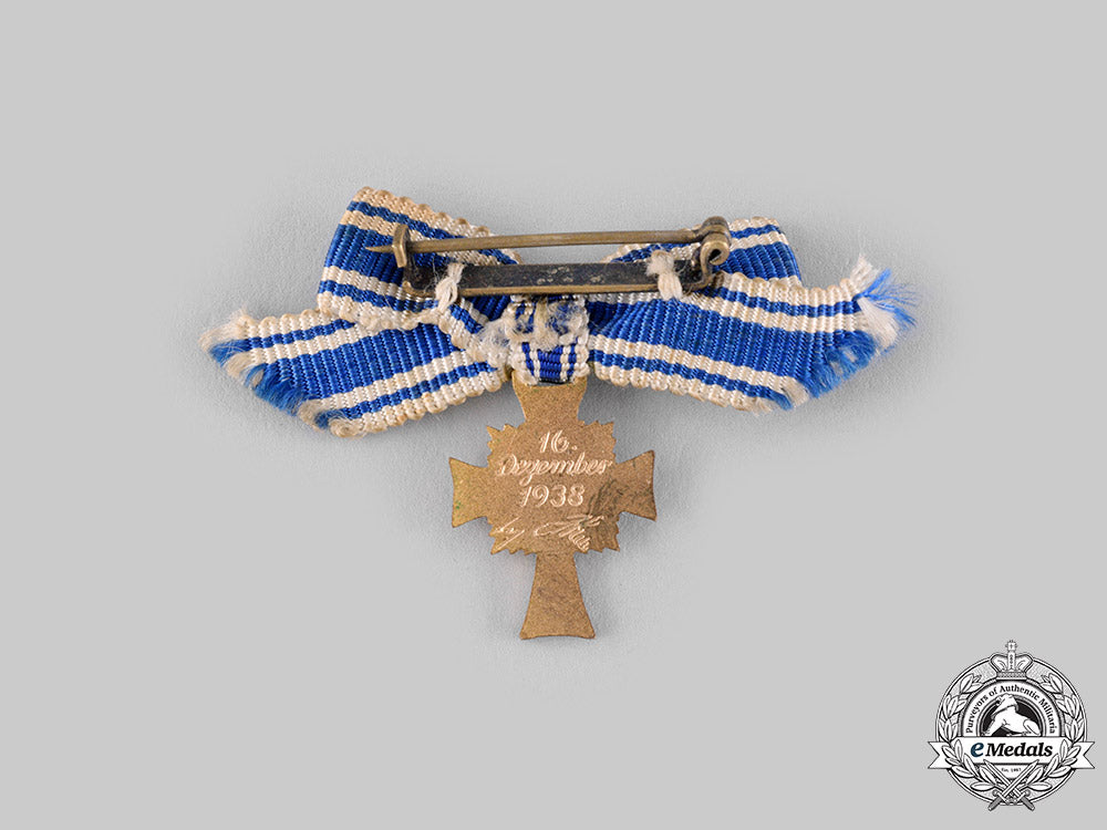 germany,_third_reich._an_honour_cross_of_the_german_mother,_gold_grade_miniature_ci19_2884