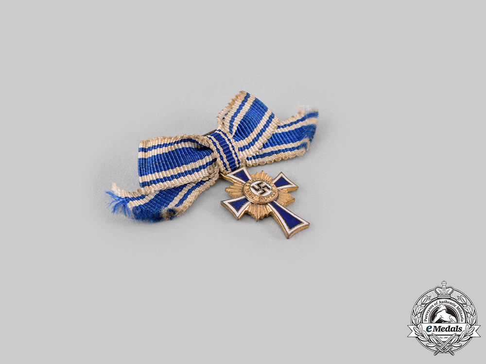 germany,_third_reich._an_honour_cross_of_the_german_mother,_gold_grade_miniature_ci19_2885
