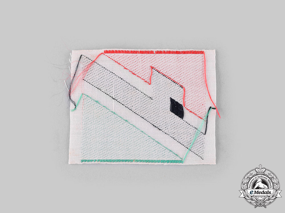 italy,_kingdom._italian_fascist_organization_party_insignia_ci19_2891