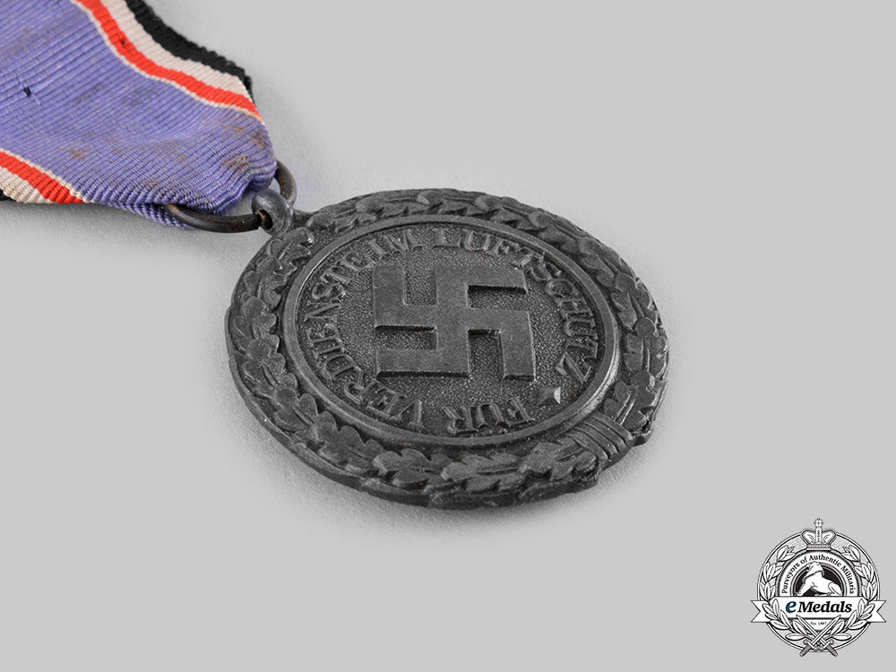 germany,_third_reich._an_air_defence_medal,_ii_class,_heavy_version_ci19_2924