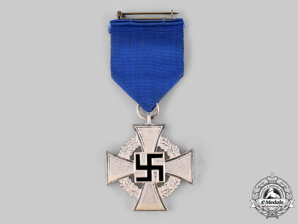 germany,_third_reich._a_civil_service25-_year_faithful_service_cross,_with_case,_by_wächtler&_lange_ci19_2949