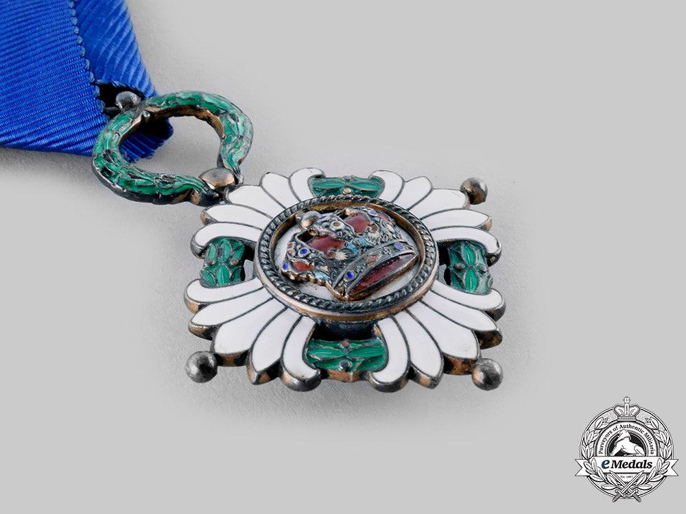 yugoslavia,_kingdom._an_order_of_the_crown,_iv_class_with_case_by_huguenin_freres&_co.,_c.1935_ci19_3027_1