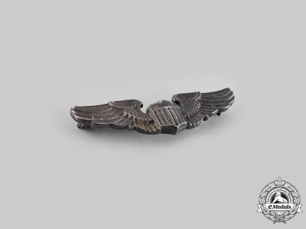 united_states._three_army_air_force_badges_ci19_3109