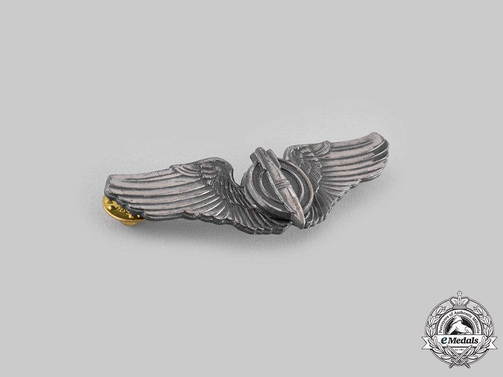 united_states._three_army_air_force_badges_ci19_3111