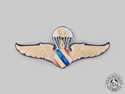 thailand,_kingdom._a_master_parachutist_badge_ci19_3136