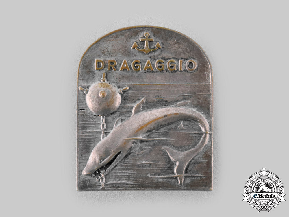italy,_fascist_state._a_italian_rsi_navy_distinguished_mine_dredging_units_badge,_c.1944_ci19_3169_1