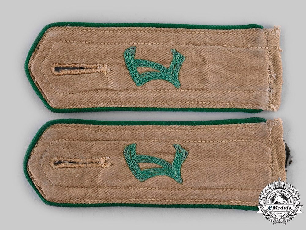 germany,_hj._a_set_of_landjahr_shoulder_straps_ci19_3267_2
